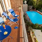 Mrbrown Aurelia Residence With Pool