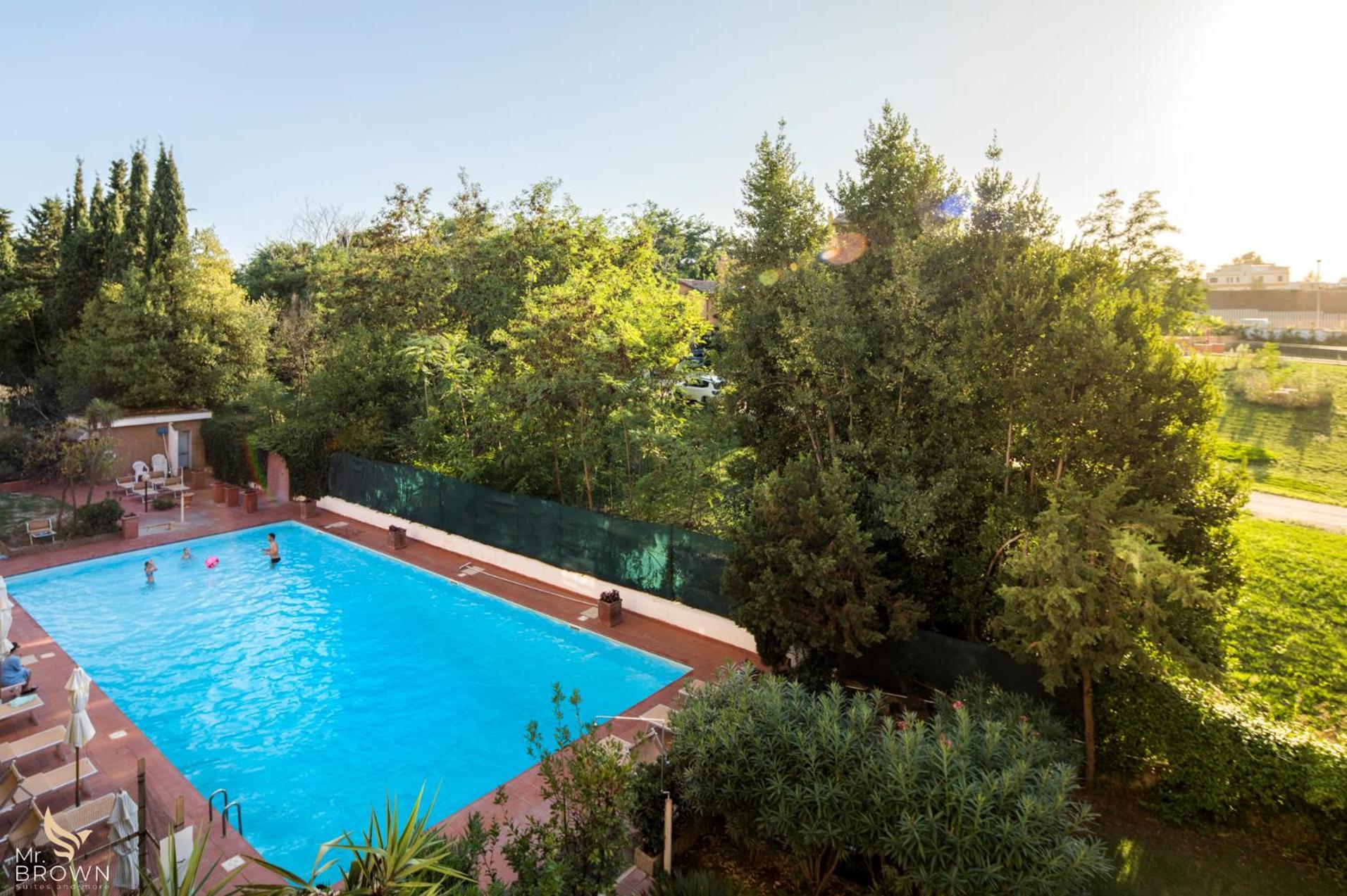Mrbrown Aurelia With Pool Apartment Rom