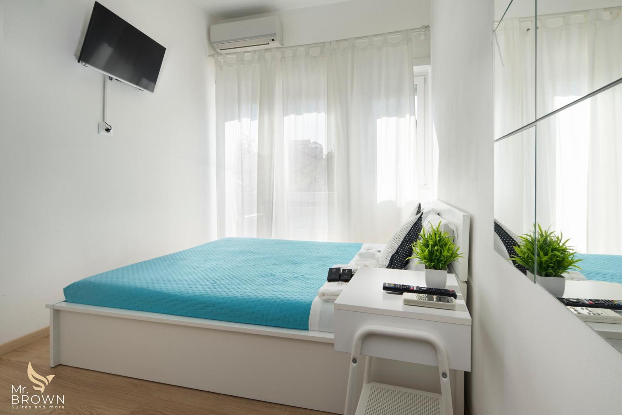 Mrbrown Aurelia With Pool Apartment Rom